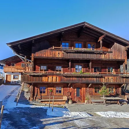 Daire Schneiderhaeusl *