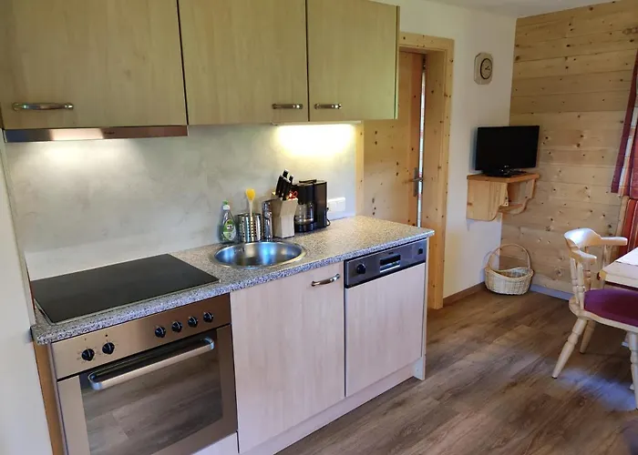 Daire Schneiderhaeusl *