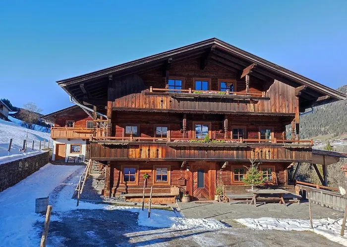 Daire Schneiderhaeusl *